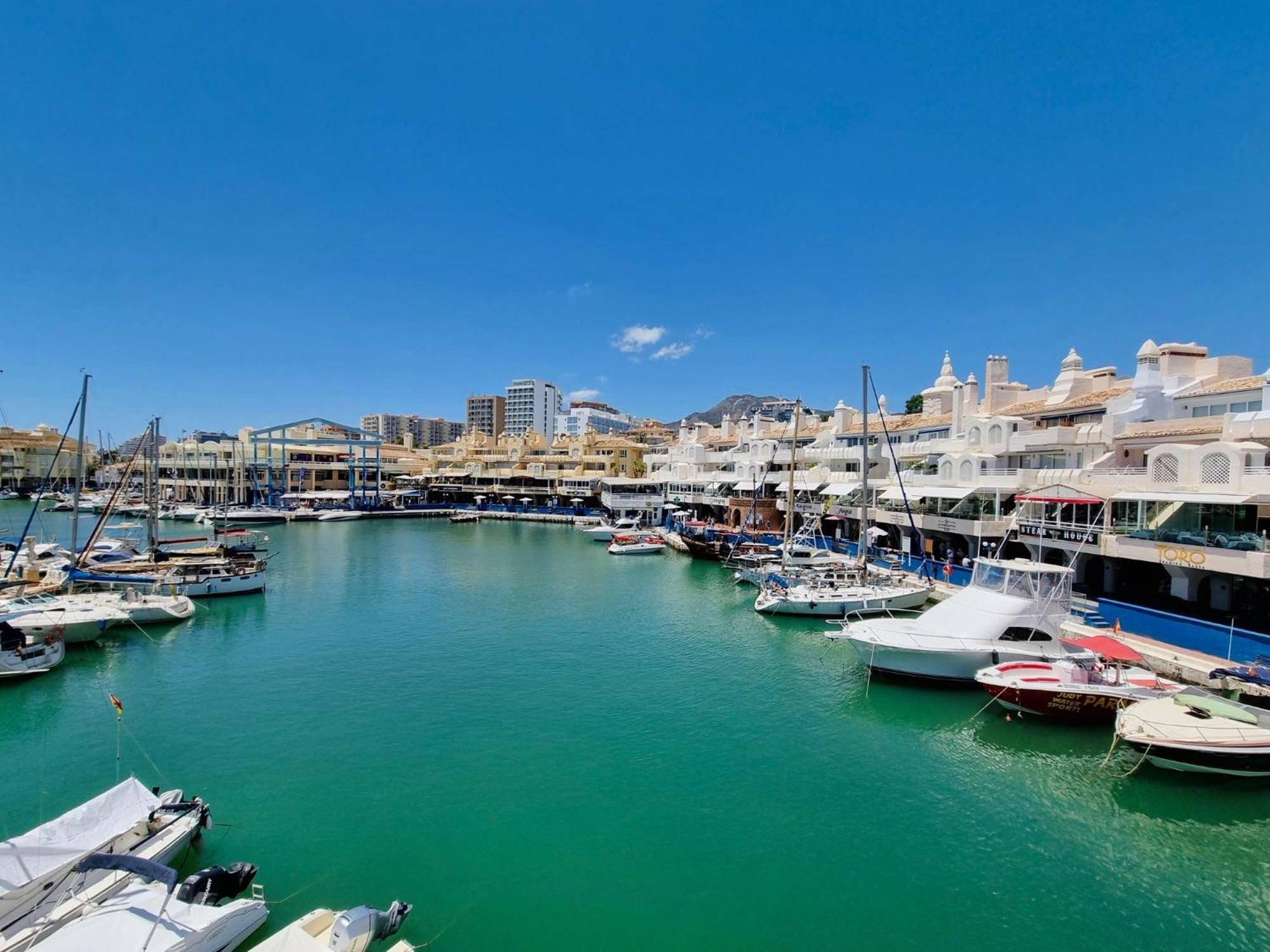 Apartamento G&g Isla Marina Puerto 2 Benalmádena